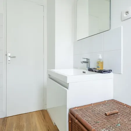 Confortable Et Idealement Situe Appartamento Parigi